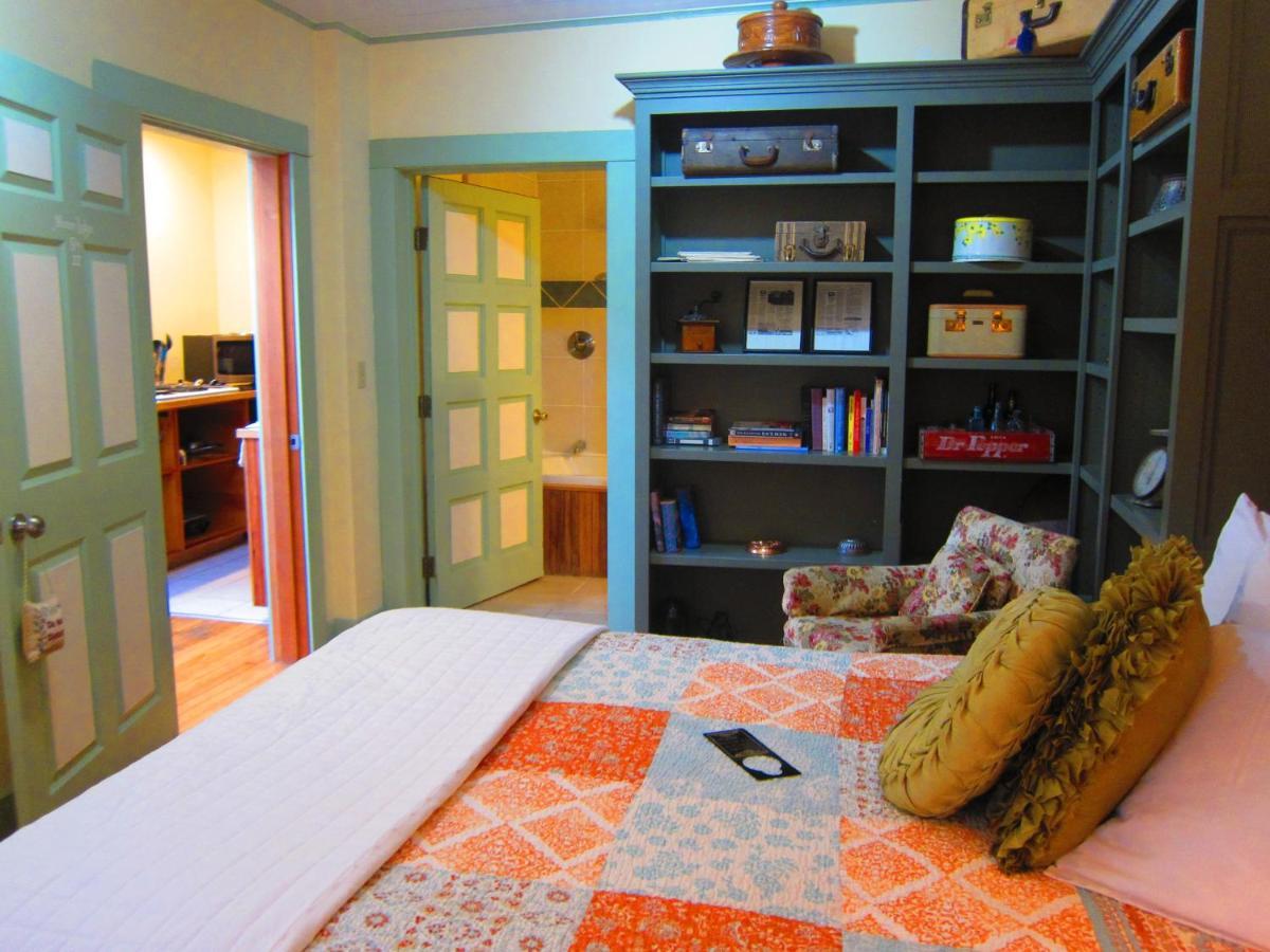 Clementine'S Guest House & Vacation Rentals 아스토리아 외부 사진