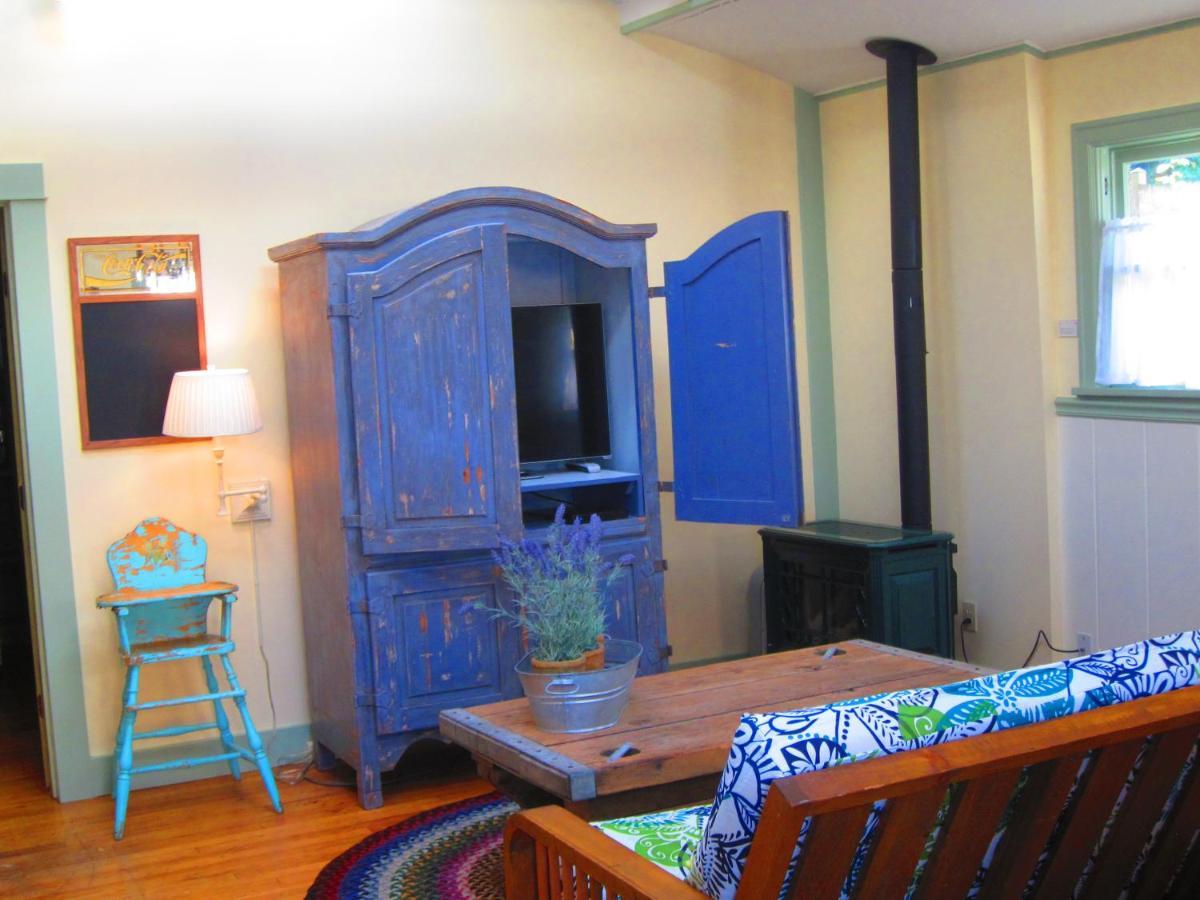 Clementine'S Guest House & Vacation Rentals 아스토리아 외부 사진