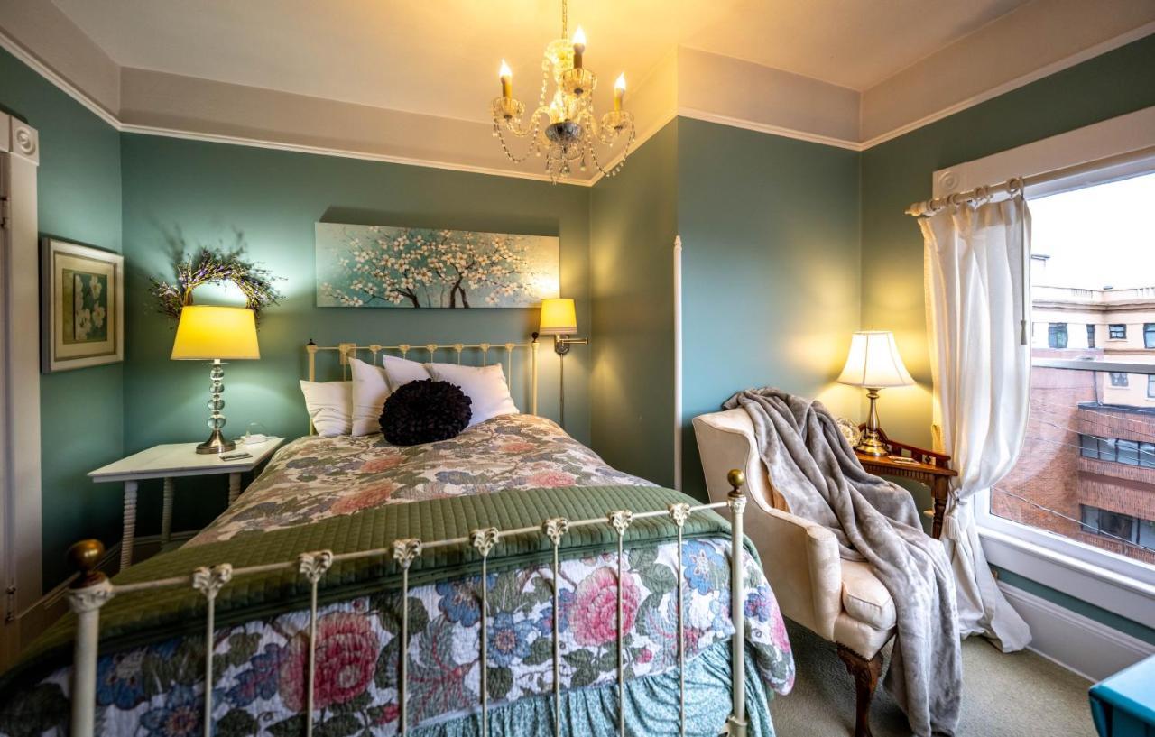 Clementine'S Guest House & Vacation Rentals 아스토리아 외부 사진