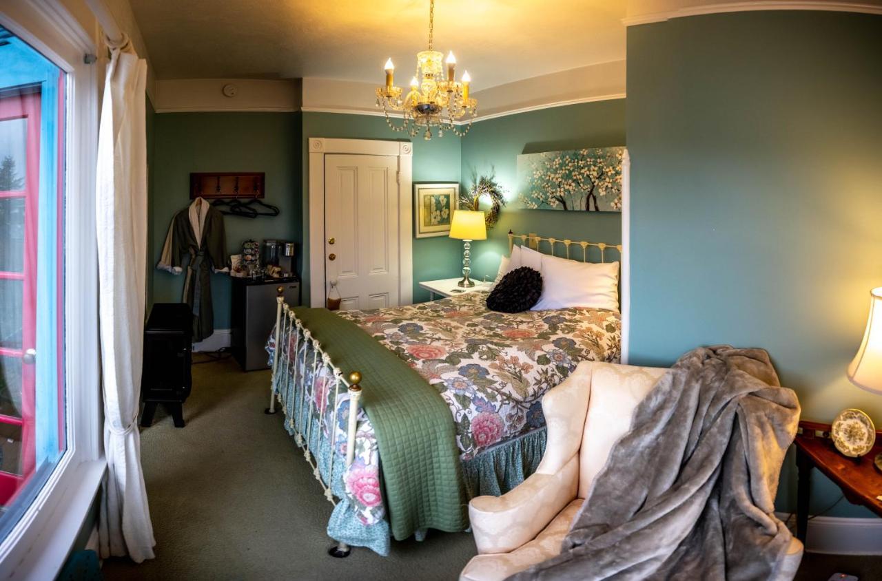 Clementine'S Guest House & Vacation Rentals 아스토리아 외부 사진