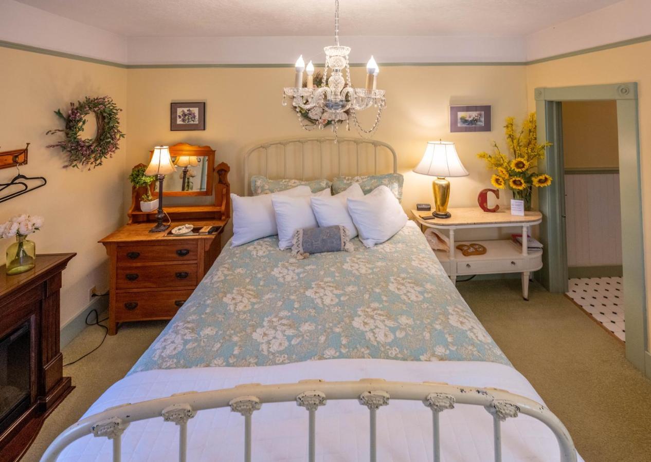 Clementine'S Guest House & Vacation Rentals 아스토리아 외부 사진
