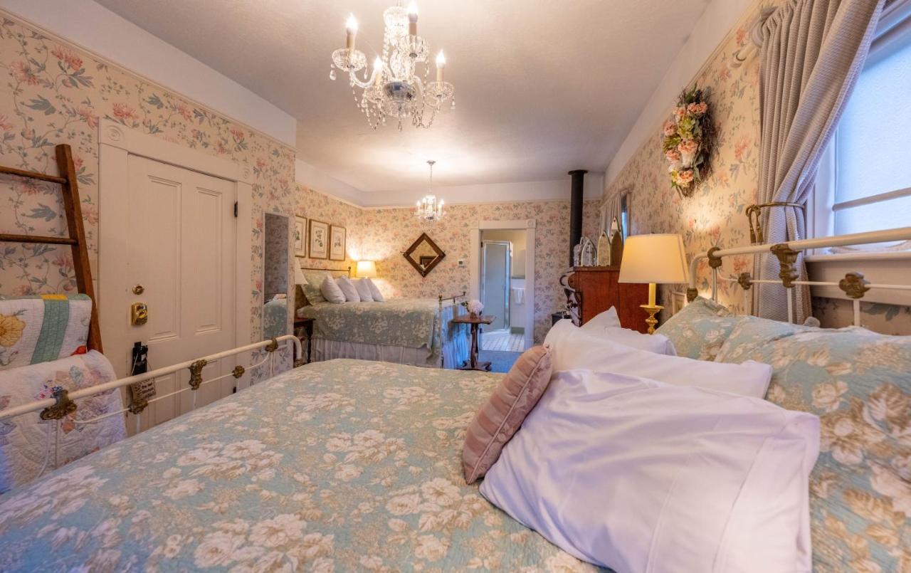 Clementine'S Guest House & Vacation Rentals 아스토리아 외부 사진