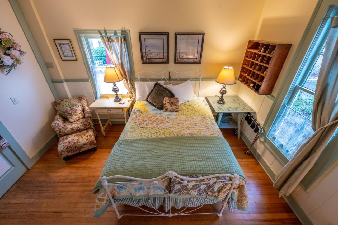 Clementine'S Guest House & Vacation Rentals 아스토리아 외부 사진