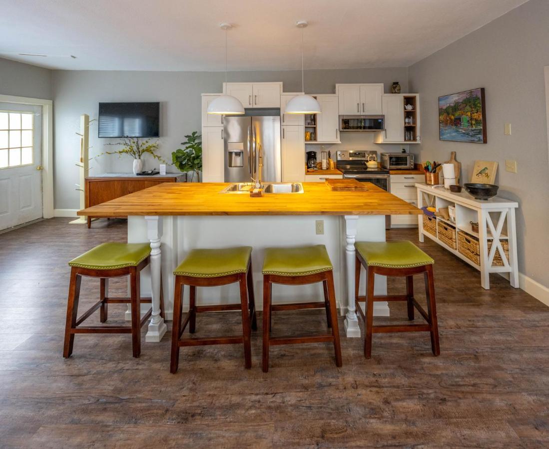 Clementine'S Guest House & Vacation Rentals 아스토리아 외부 사진