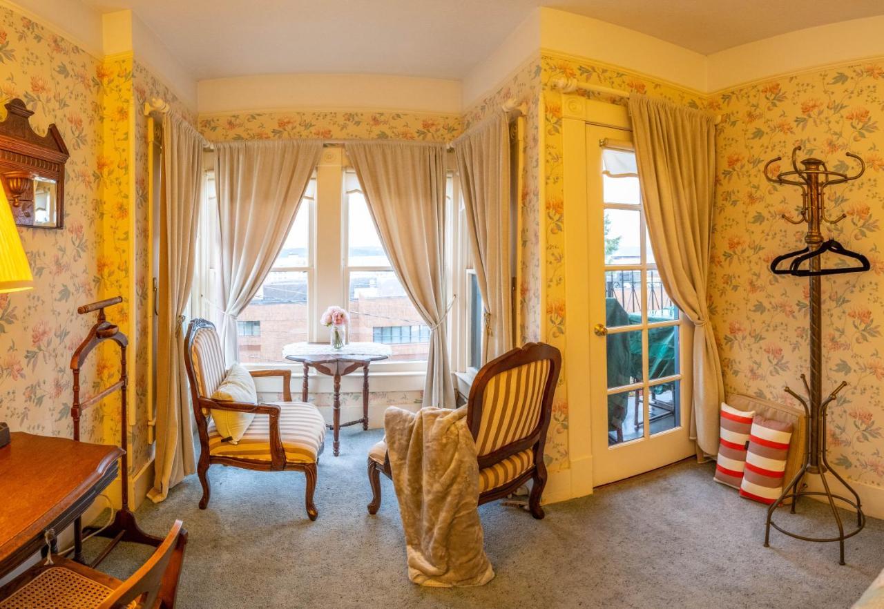 Clementine'S Guest House & Vacation Rentals 아스토리아 외부 사진