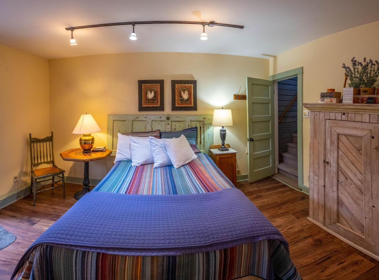 Clementine'S Guest House & Vacation Rentals 아스토리아 외부 사진