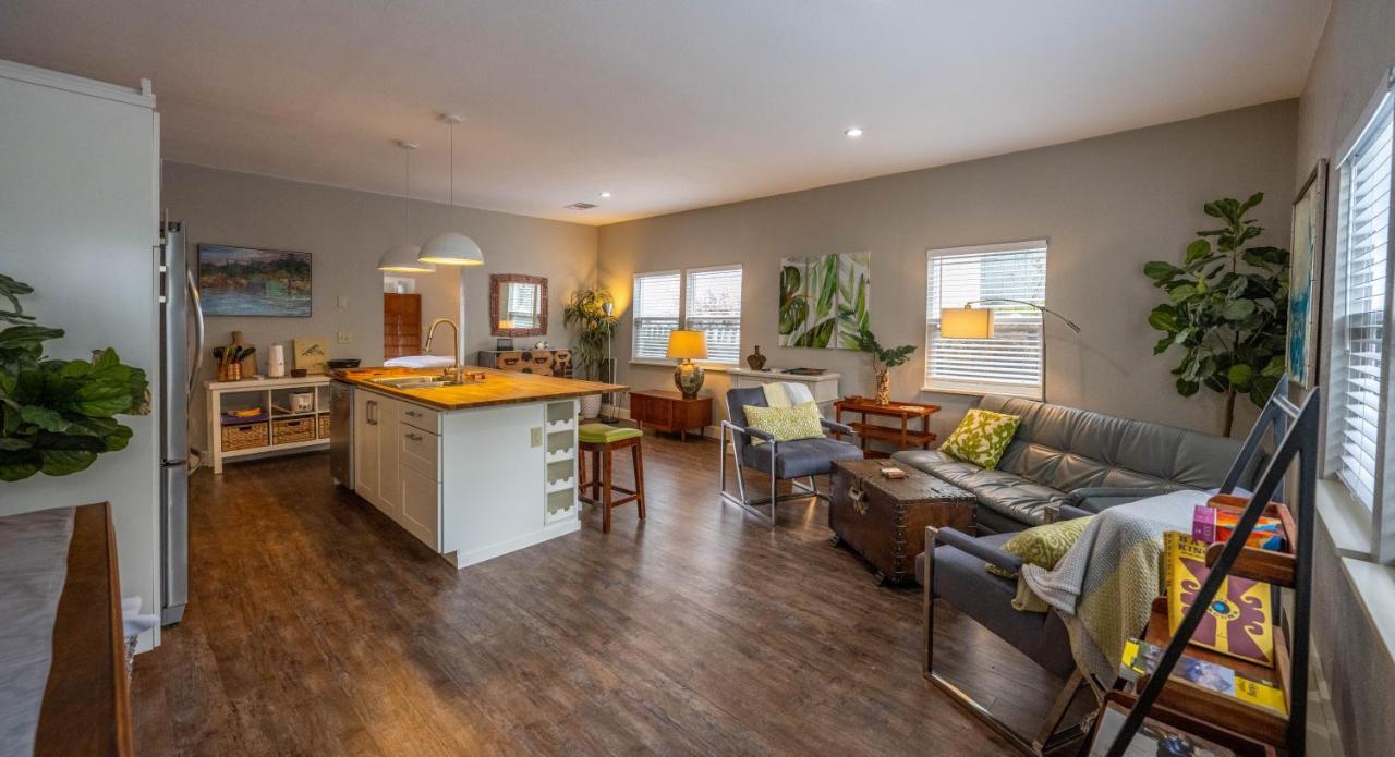 Clementine'S Guest House & Vacation Rentals 아스토리아 외부 사진