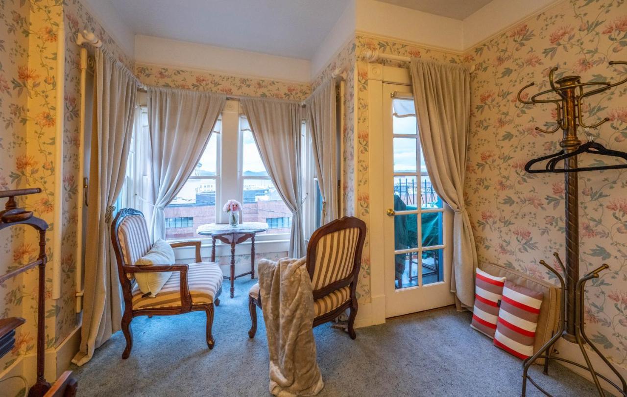 Clementine'S Guest House & Vacation Rentals 아스토리아 외부 사진