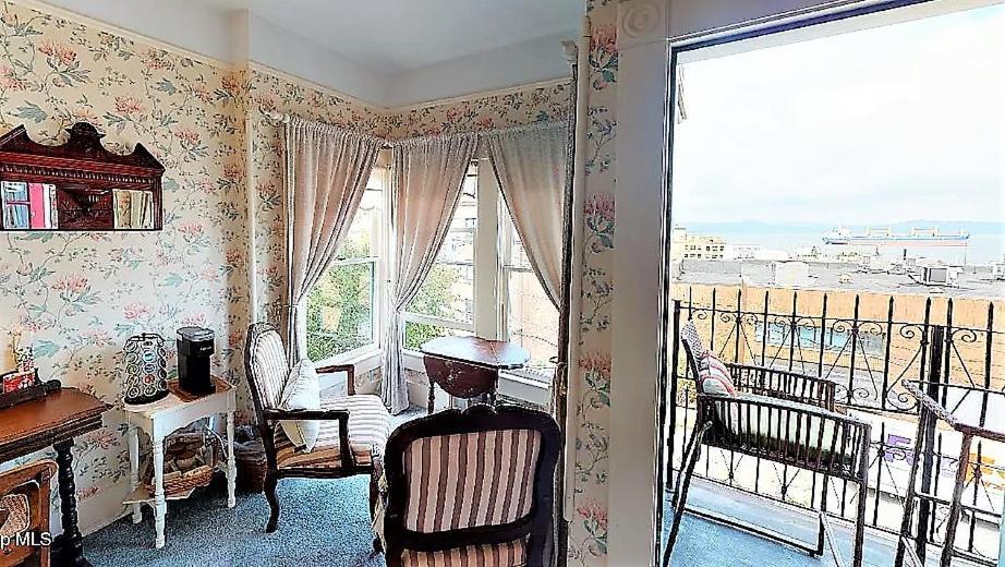 Clementine'S Guest House & Vacation Rentals 아스토리아 외부 사진