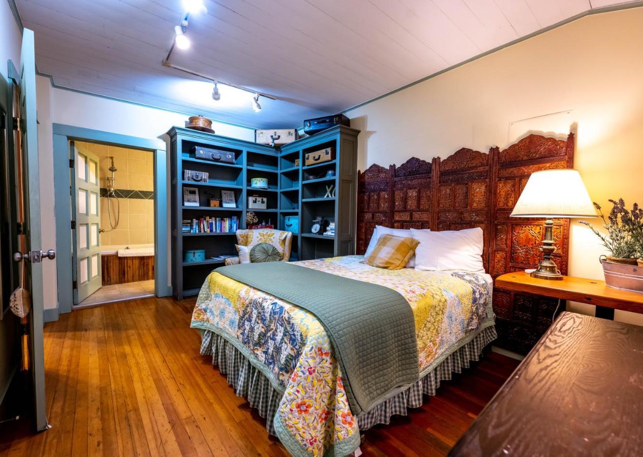 Clementine'S Guest House & Vacation Rentals 아스토리아 외부 사진