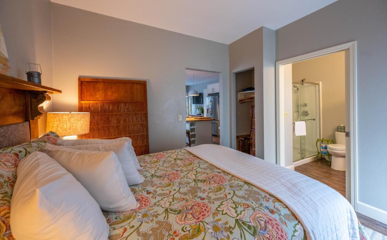 Clementine'S Guest House & Vacation Rentals 아스토리아 외부 사진