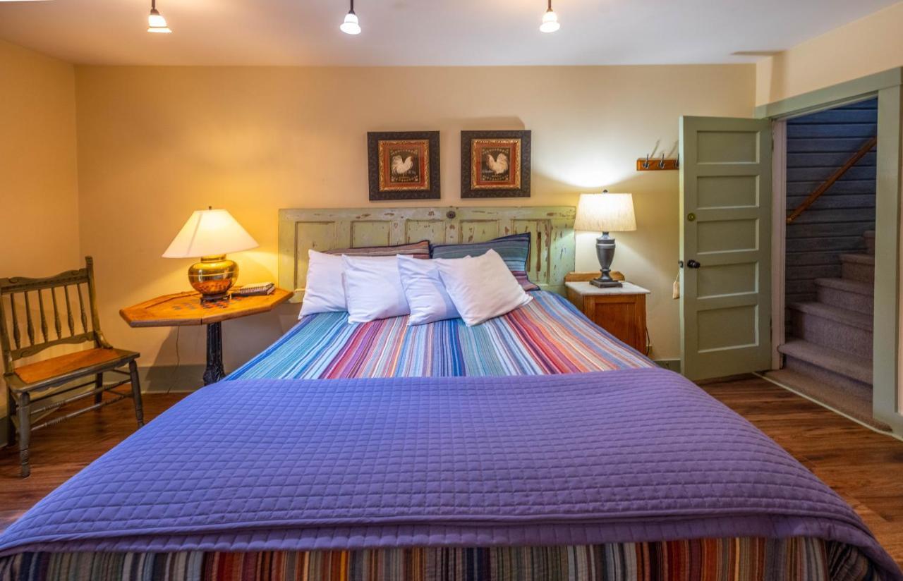Clementine'S Guest House & Vacation Rentals 아스토리아 외부 사진