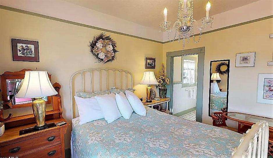Clementine'S Guest House & Vacation Rentals 아스토리아 외부 사진