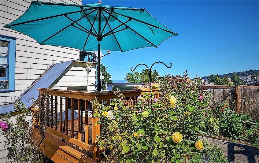 Clementine'S Guest House & Vacation Rentals 아스토리아 외부 사진